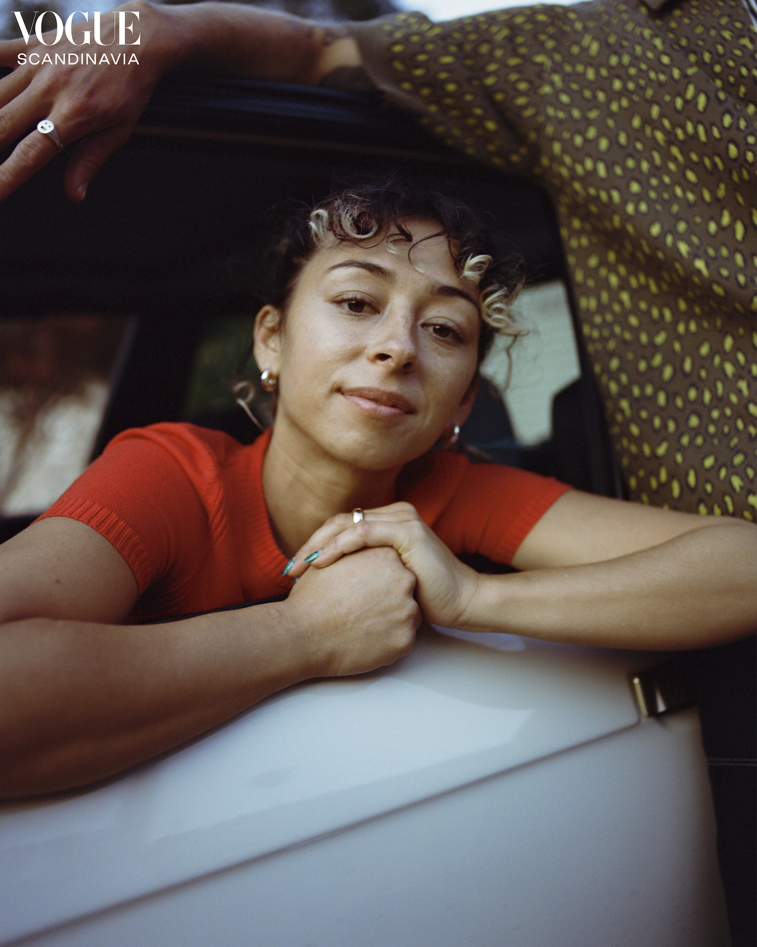 lizziearmanto2 lores